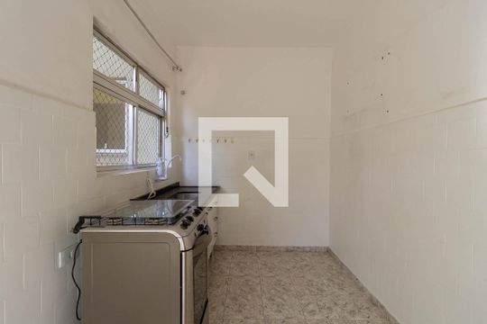 Cozinha  de apartamento à venda com 2 quartos, 74m² em Liberdade, São Paulo