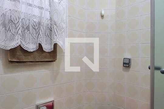 Banheiro 2 de casa à venda com 4 quartos, 395m² em Vila Curuca, Santo André