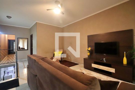 Casa à venda com 4 quartos, 395m² em Vila Curuca, Santo André