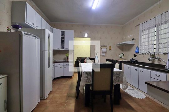 Cozinha de casa à venda com 4 quartos, 395m² em Vila Curuca, Santo André