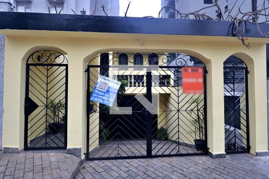 Fachada de casa à venda com 4 quartos, 395m² em Vila Curuca, Santo André