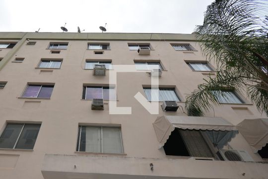 Fachada do bloco de apartamento à venda com 2 quartos, 61m² em Irajá, Rio de Janeiro