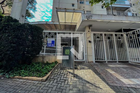 Fachada de apartamento para alugar com 2 quartos, 56m² em Lapa, São Paulo
