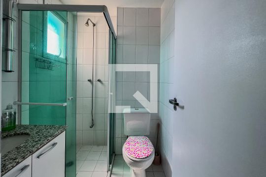Banheiro Social de apartamento para alugar com 2 quartos, 56m² em Lapa, São Paulo