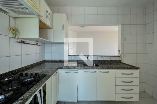 Cozinha de apartamento para alugar com 2 quartos, 56m² em Lapa, São Paulo