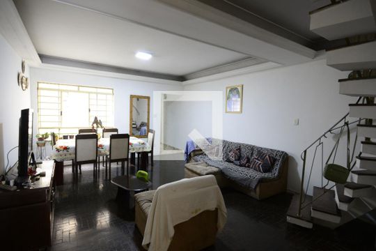 Casa à venda com 3 quartos, 270m² em Ipiranga, São Paulo