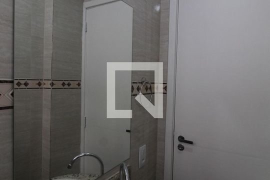 Lavabo de apartamento para alugar com 2 quartos, 70m² em Pilares, Rio de Janeiro