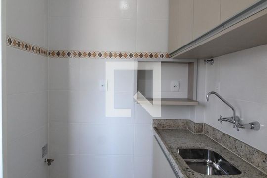 Cozinha de apartamento para alugar com 2 quartos, 70m² em Pilares, Rio de Janeiro