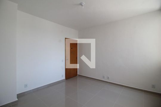 Sala de apartamento para alugar com 2 quartos, 70m² em Pilares, Rio de Janeiro