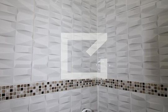 Banheiro de kitnet/studio para alugar com 1 quarto, 25m² em Parque das Universidades, Campinas