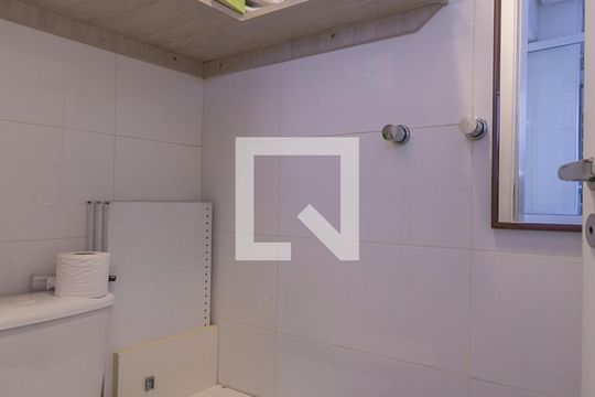 Banheiro de Serviço de apartamento à venda com 3 quartos, 123m² em Vila Congonhas, São Paulo