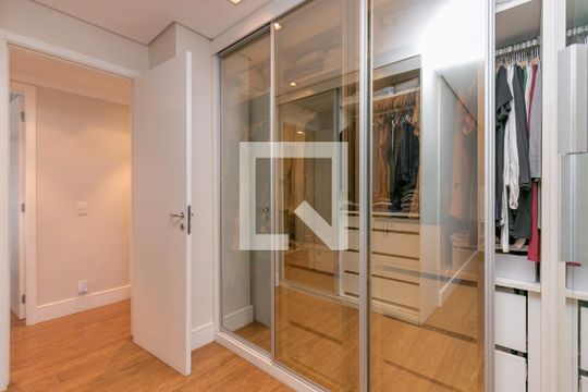 Closet da suíte de apartamento à venda com 3 quartos, 123m² em Vila Congonhas, São Paulo
