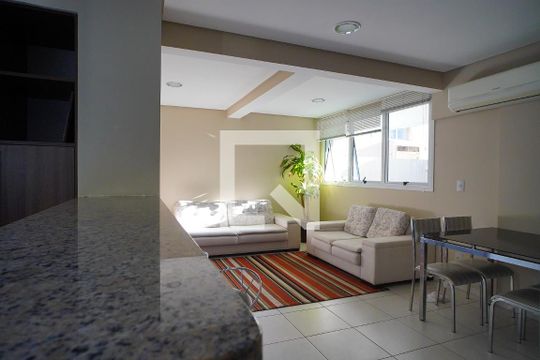 Área comum - Salão de festas de apartamento para alugar com 2 quartos, 73m² em Santa Cecília, Porto Alegre