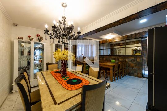 Sala de casa à venda com 3 quartos, 150m² em Vila Nova, São Paulo