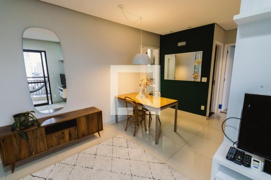 Sala de apartamento para alugar com 2 quartos, 58m² em Vila Pompéia, São Paulo