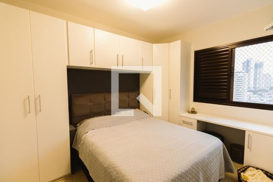 Suíte 1 de apartamento para alugar com 2 quartos, 58m² em Vila Pompéia, São Paulo