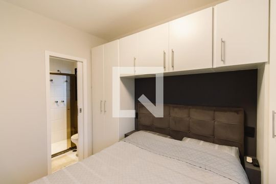 Suíte 1 de apartamento para alugar com 2 quartos, 58m² em Vila Pompéia, São Paulo