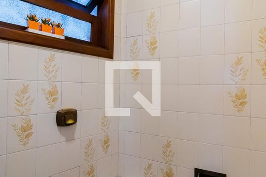 Lavabo de casa à venda com 3 quartos, 220m² em Jardim Vergueiro, São Paulo