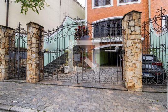 Fachada de casa à venda com 3 quartos, 220m² em Jardim Vergueiro, São Paulo