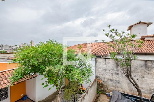 Suíte de kitnet/studio para alugar com 1 quarto, 27m² em Caiçaras, Belo Horizonte