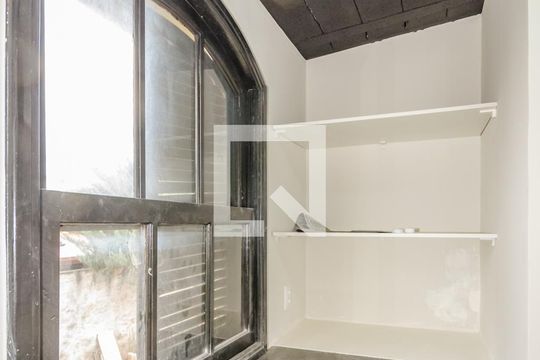 Cozinha de kitnet/studio para alugar com 1 quarto, 27m² em Caiçaras, Belo Horizonte