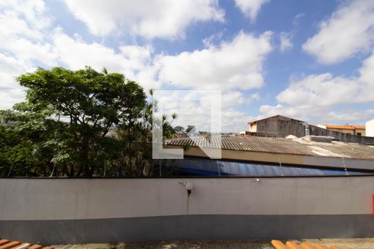 Vista de casa de condomínio para alugar com 2 quartos, 65m² em Parada Xv de Novembro, São Paulo