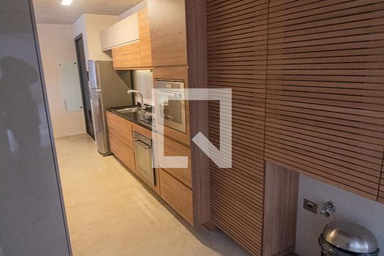 Área de Serviço de apartamento para alugar com 1 quarto, 70m² em Jardim das Acácias, São Paulo