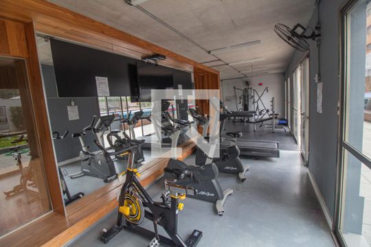 Área comum - Academia de apartamento para alugar com 1 quarto, 70m² em Jardim das Acácias, São Paulo