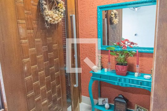 Hall de Entrada de casa à venda com 3 quartos, 225m² em Várzea de Baixo, São Paulo