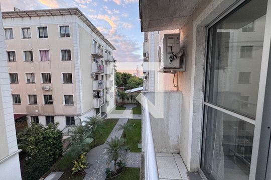 Varanda de apartamento à venda com 3 quartos, 52m² em Santos Dumont, São Leopoldo