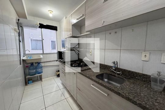 Cozinha de apartamento à venda com 3 quartos, 52m² em Santos Dumont, São Leopoldo