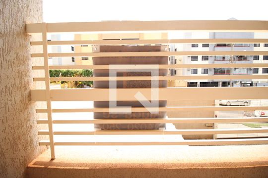 Placa quinto andar de apartamento para alugar com 2 quartos, 52m² em Residencial E Comercial Palmares, Ribeirão Preto