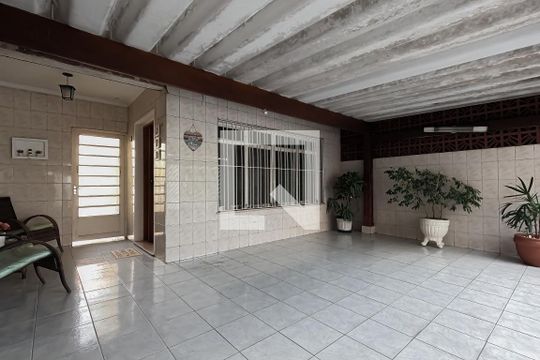 Garagem de casa à venda com 4 quartos, 135m² em Vila Adelaide Perella, Guarulhos