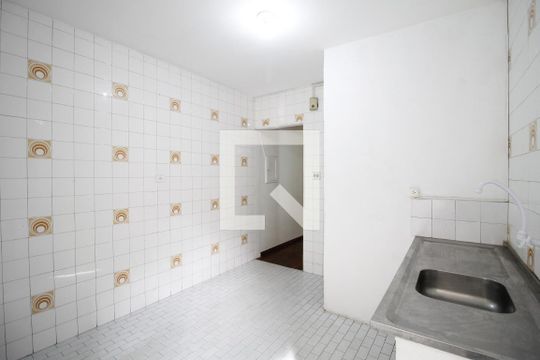 Cozinha de casa para alugar com 1 quarto, 24m² em Vila Cruzeiro, São Paulo