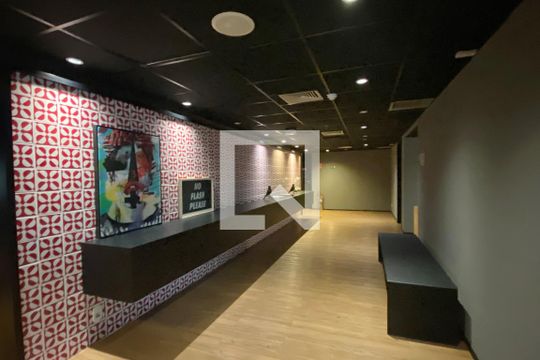 Área comum de kitnet/studio para alugar com 1 quarto, 34m² em Alphaville Industrial, Barueri