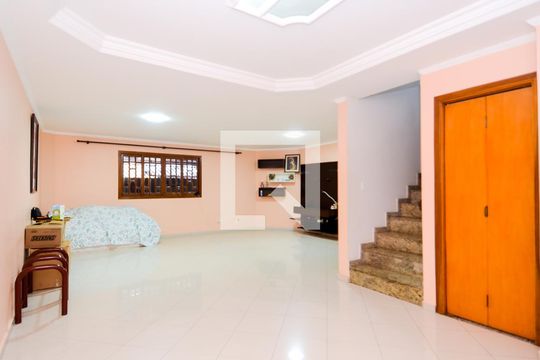 Casa à venda com 4 quartos, 330m² em Vila Francisco Mineiro, Guarulhos