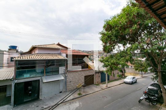 Vista do quarto 2 de casa para alugar com 4 quartos, 120m² em Ouro Minas, Belo Horizonte