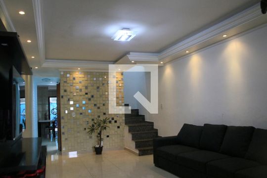 Sala de casa à venda com 3 quartos, 120m² em Vila Carmosina, São Paulo
