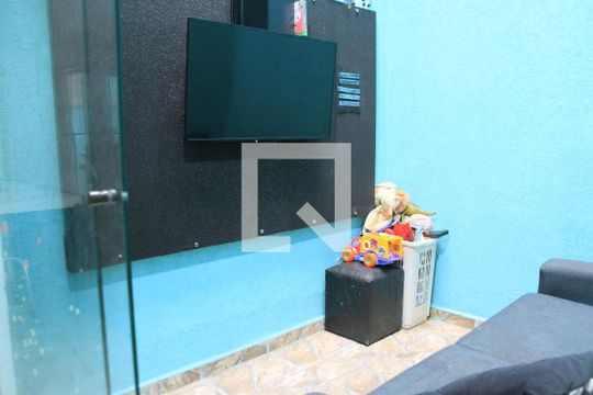 Sala 2 de casa à venda com 3 quartos, 120m² em Vila Carmosina, São Paulo