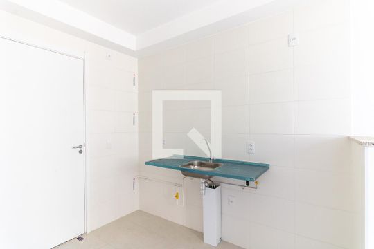 Cozinha  de apartamento para alugar com 2 quartos, 35m² em Parque Fongaro, São Paulo
