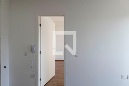 Sala/Cozinha de apartamento para alugar com 1 quarto, 28m² em Vila Tolstoi, São Paulo