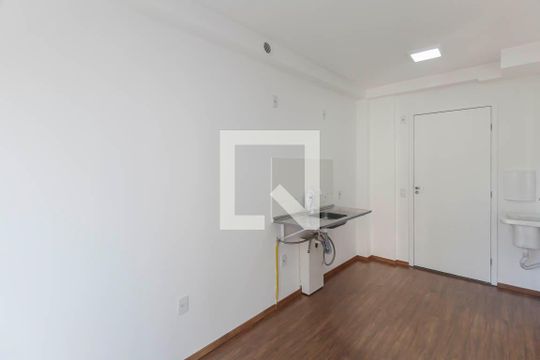 Sala/Cozinha de apartamento para alugar com 1 quarto, 28m² em Vila Tolstoi, São Paulo