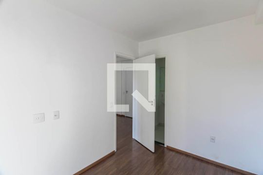 Quarto de apartamento à venda com 1 quarto, 28m² em Vila Tolstoi, São Paulo