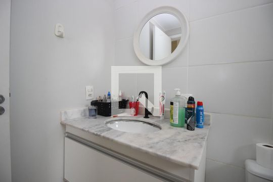 Banheiro da Suíte de apartamento à venda com 2 quartos, 50m² em Taguatinga Norte (taguatinga), Brasília