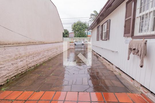 Area externa de casa à venda com 2 quartos, 80m² em Scharlau, São Leopoldo
