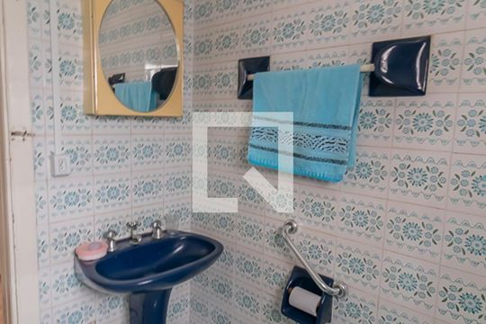 Banheiro de casa à venda com 2 quartos, 80m² em Scharlau, São Leopoldo