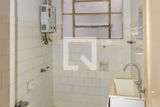 Banheiro de apartamento para alugar com 2 quartos, 100m² em Grajaú, Rio de Janeiro