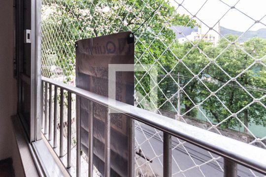 Placa Super Setembro de apartamento para alugar com 2 quartos, 100m² em Grajaú, Rio de Janeiro