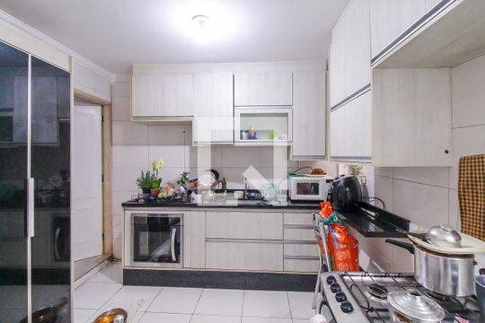 Cozinha de casa para alugar com 2 quartos, 65m² em Vila Divina Pastora, São Paulo