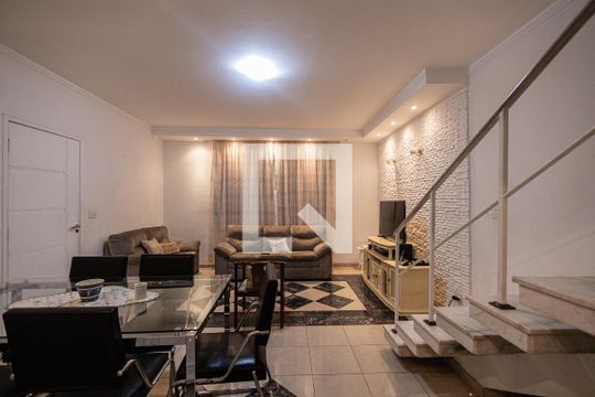 Casa à venda com 3 quartos, 200m² em Chácara Santo Antônio (zona Leste), São Paulo